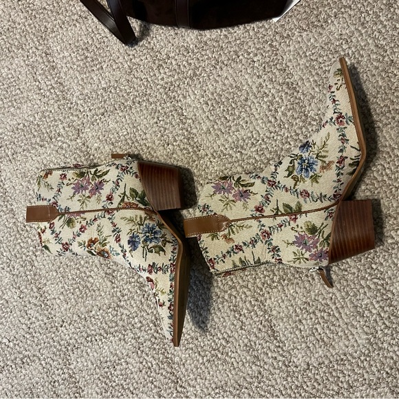 Altard State Floral Embroidered Ankle Boots size 8 - Picture 6 of 8